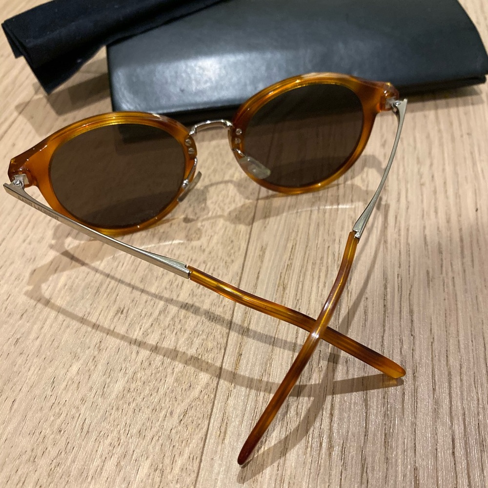 Saint Laurent tortoise shell sunglasses!!